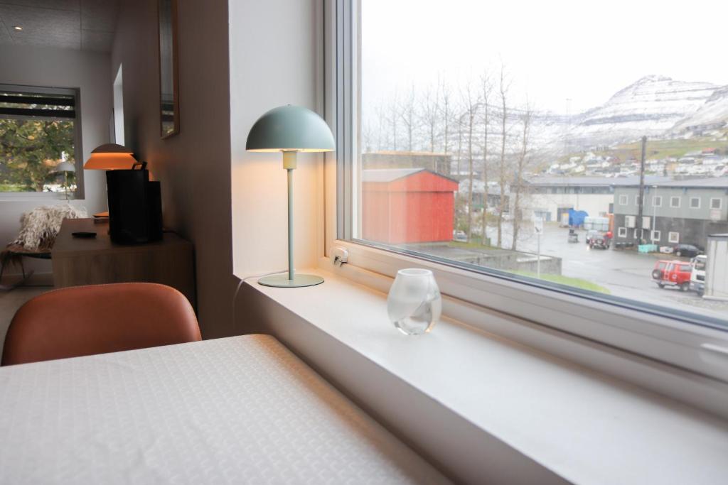 BRAND NEW FLAT IN CENTRAL KLAKSVÍK photo 3