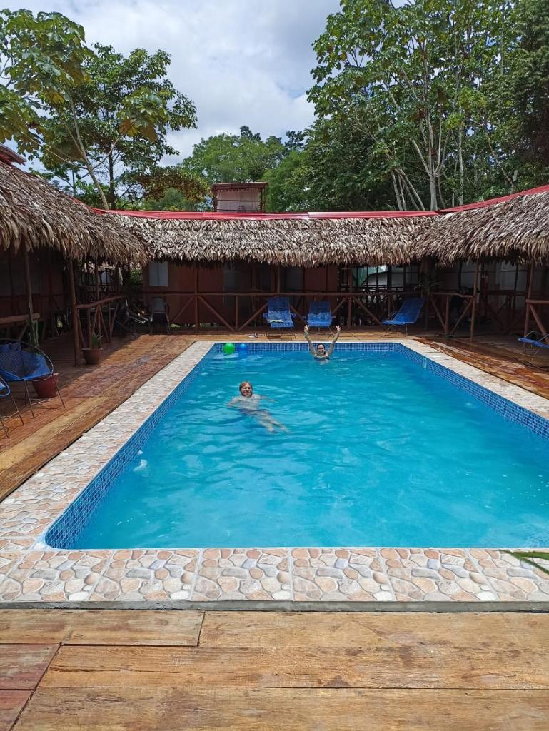 Avatar Amazon Lodge & Canopy Park photo 1