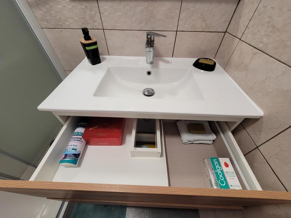 Appartement Salbris- Parking Gratuit photo 4