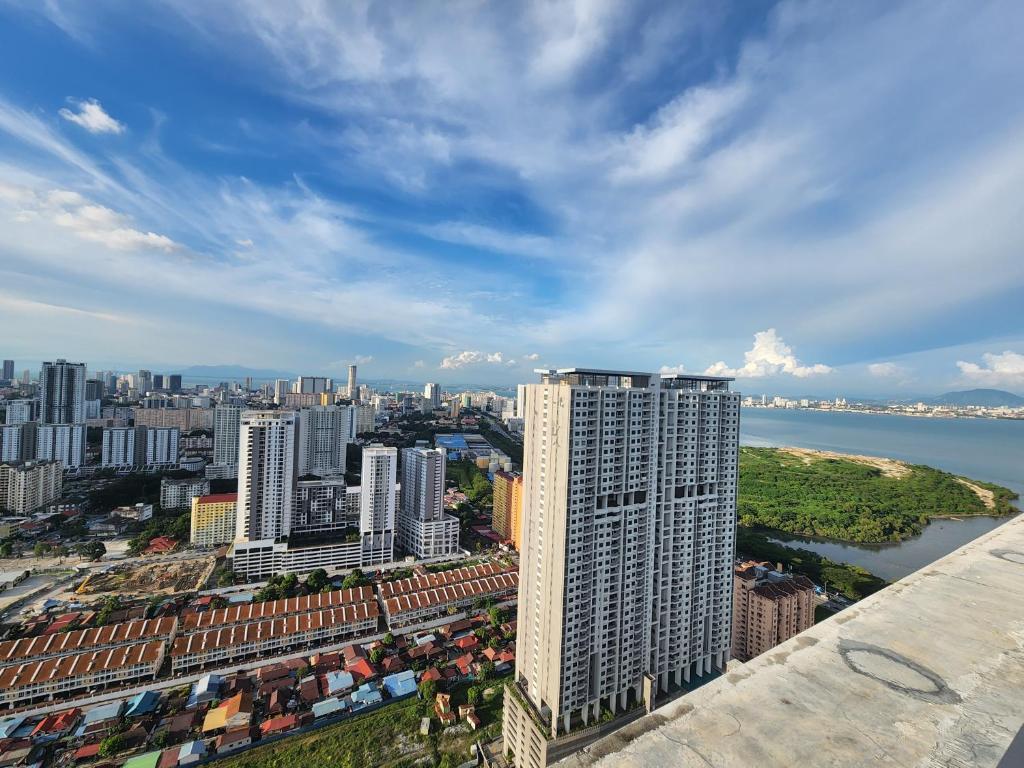 Executive Premium Urban Suites - Jelutong photo 1