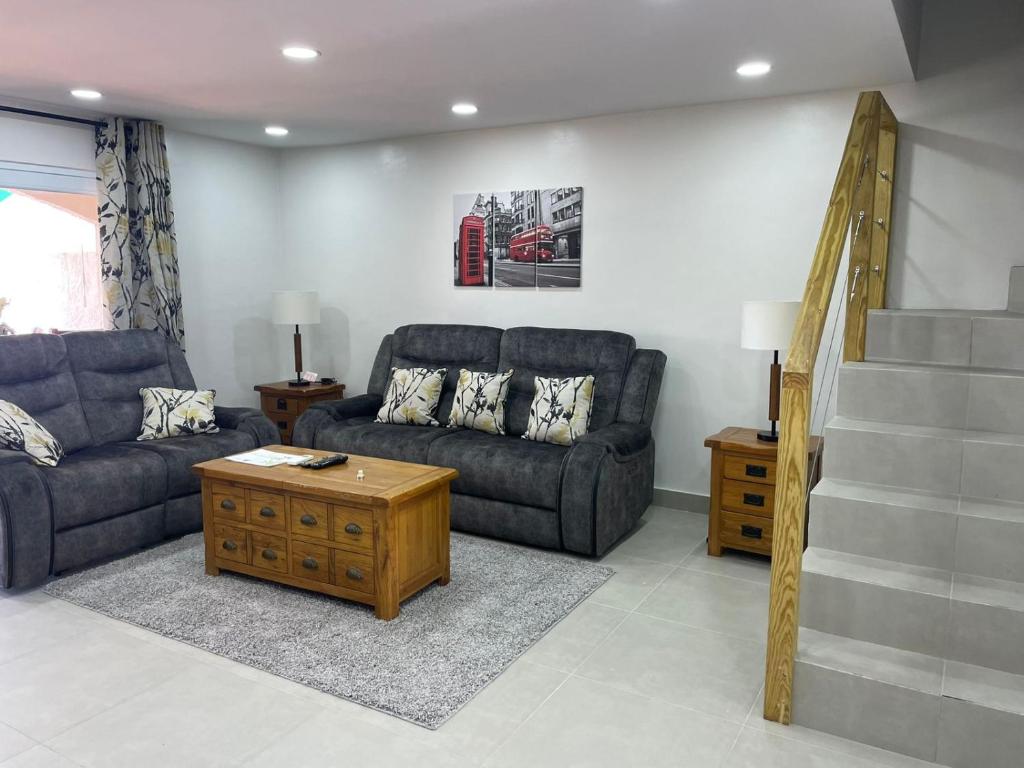 Beautiful 2BR and 2 en-suite bathroom with Marina and Sunset views photo 3