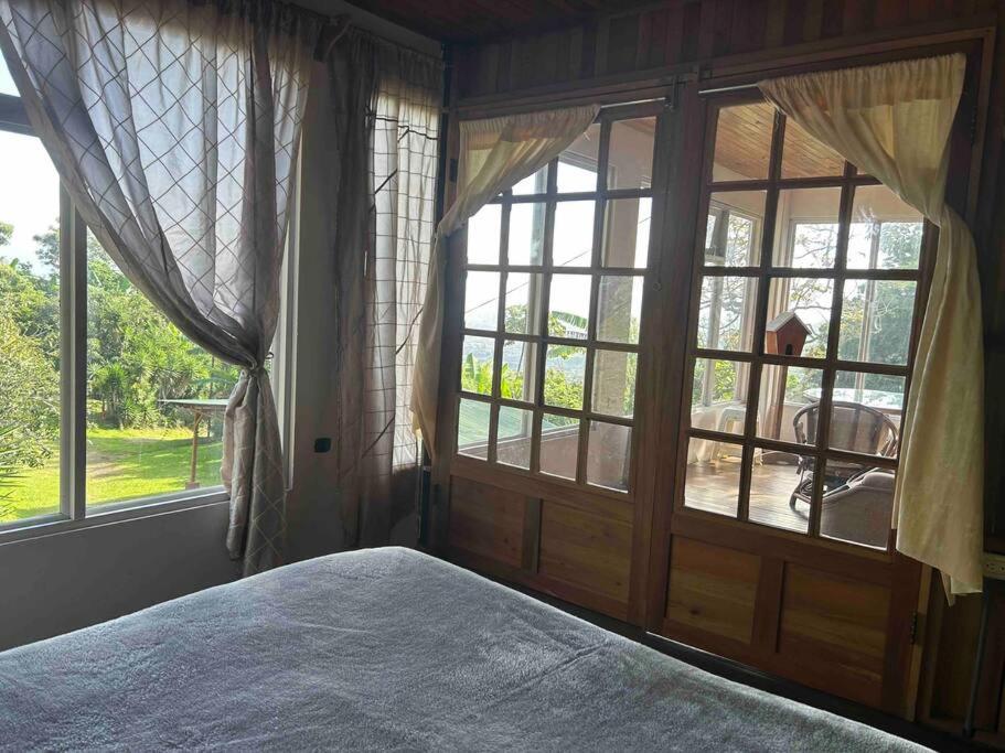 Casa Aserrí - Costa Rican House, scenic views & good rest photo 1