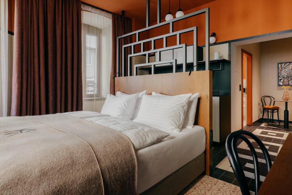 WELTWIEN Luxury Art Apartments & Free Parking