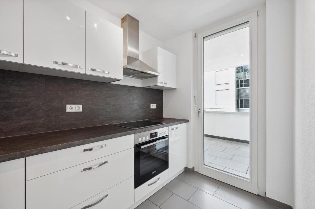 EXQUIS Design 3-Zimmer-Apartment I Balkon I Parkplatz I Top-Lage I Mercedes-Benz I Kinderbetten photo 4
