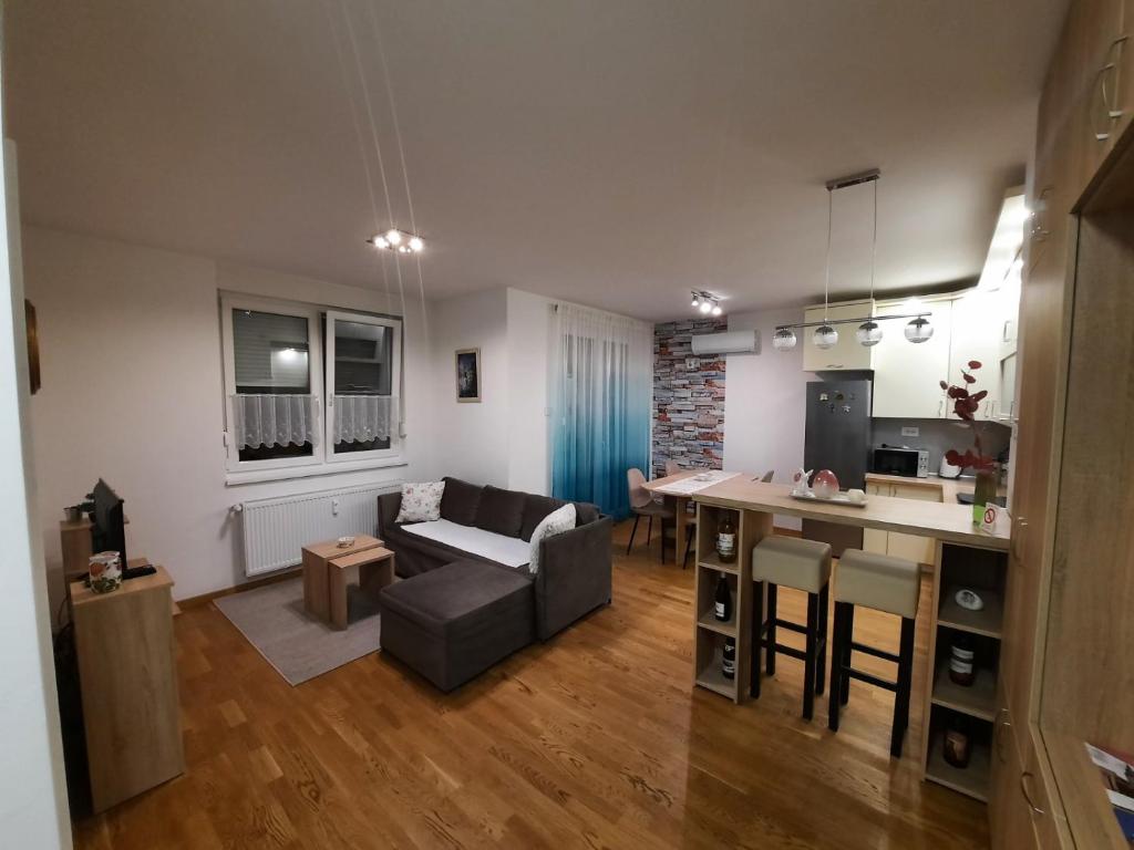 Lux Advent Apartment
