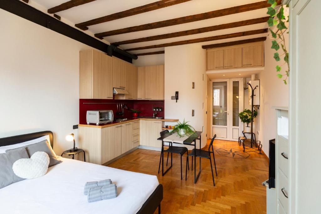 Pit Stop - Navigli Studio, Milan