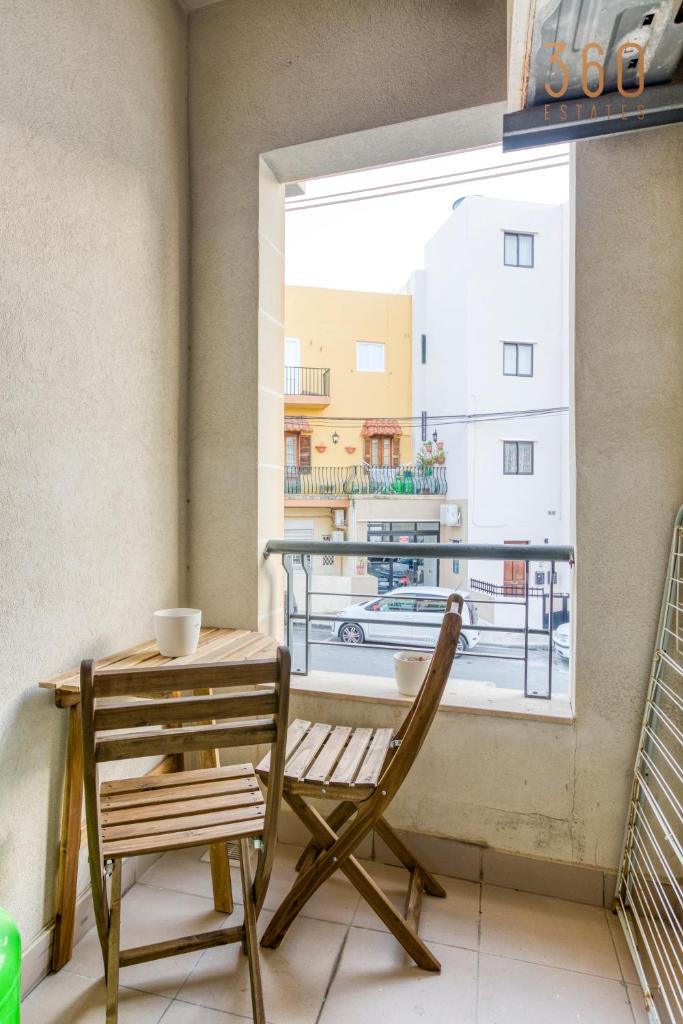 Cosy, fully equipped 1BR home with Private Balcony by 360 Estates photo 1