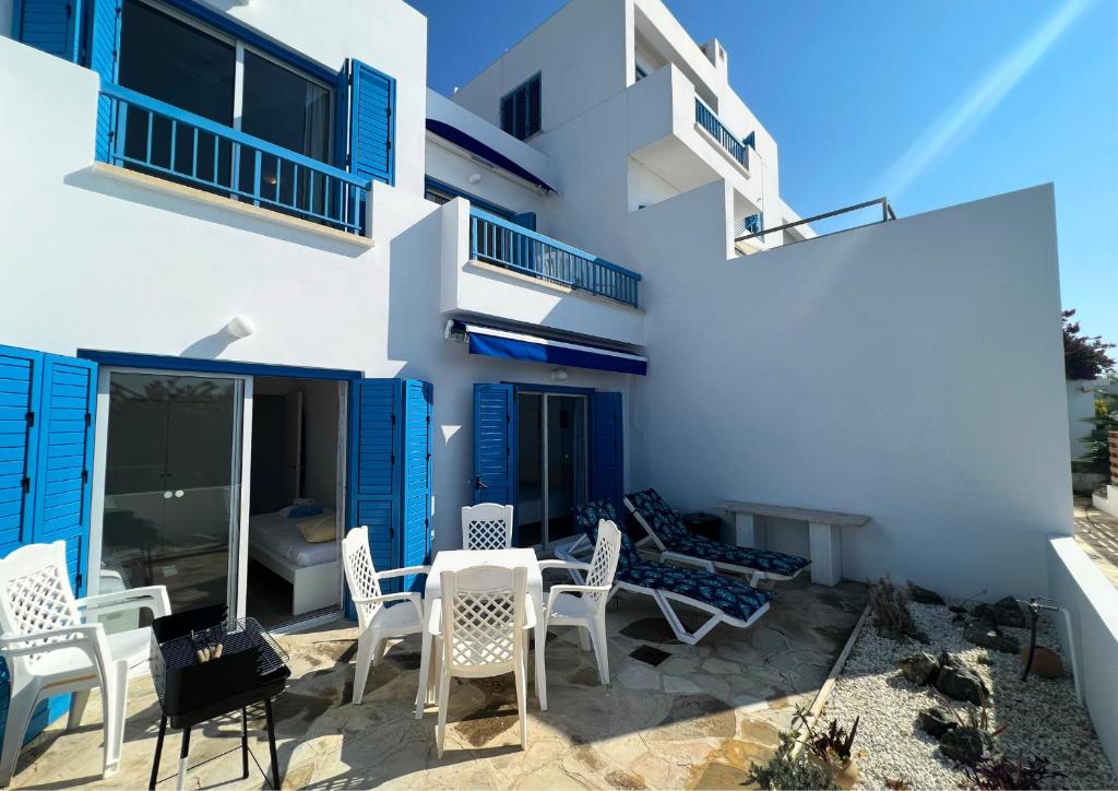 Townhouse Coastal Blu by Ezoria Villas photo 2