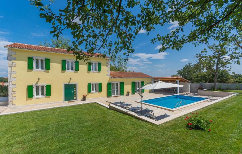 Family villa Corticum Otium with pool in Tinjan photo 1