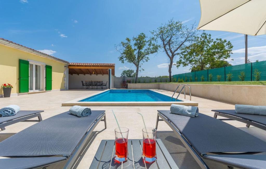 Family villa Corticum Otium with pool in Tinjan photo 4