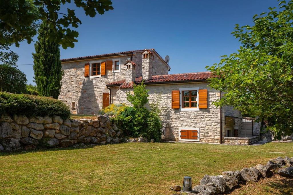 Rustic villa Nonna Lucia with pool in Groznjan photo 1
