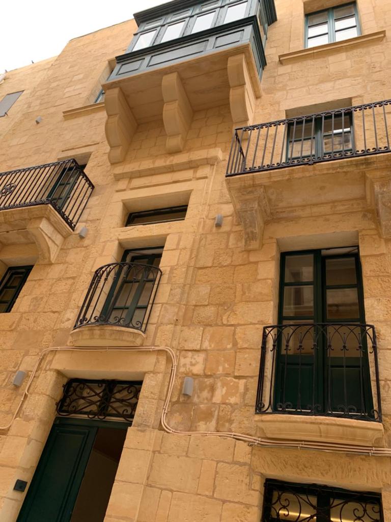 The Glen Residences photo 1