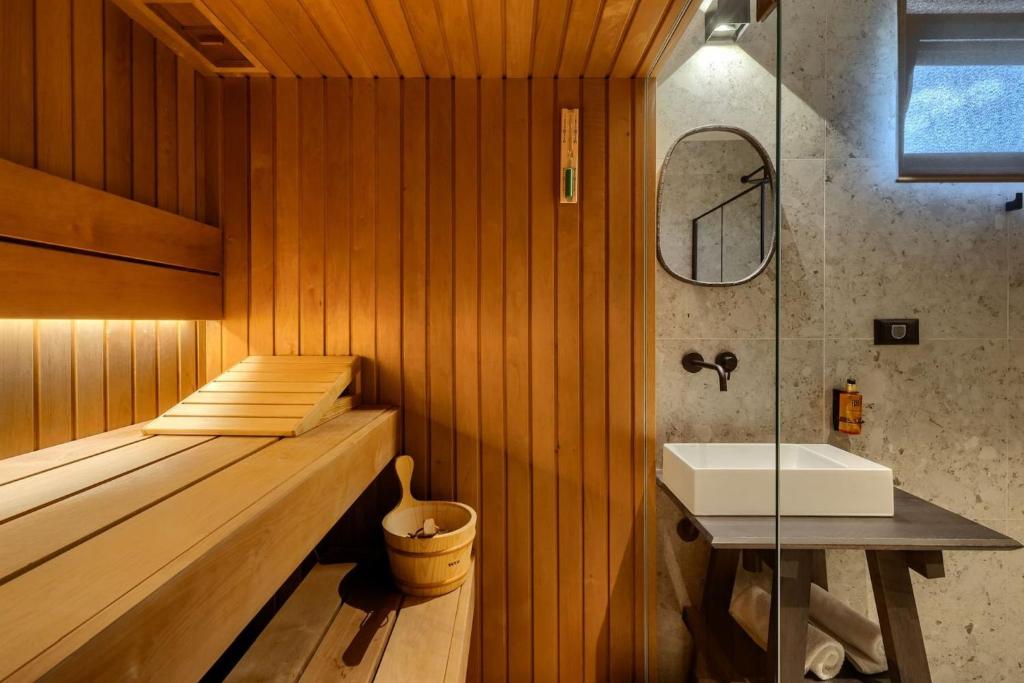 Villa Curitico with sauna and jacuzzi in Porec photo 4