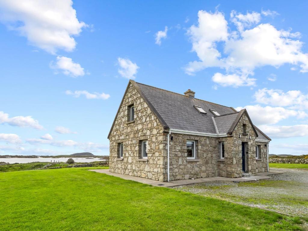 Lake House Mannin, Ballyconneely photo 1