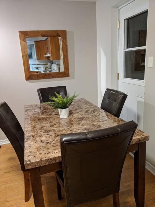 2 bedrooms apartment with private parking 5 minutes from Montreal photo 3
