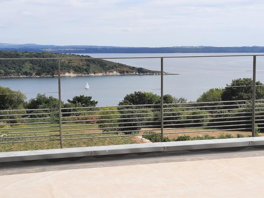 La Pointe sur l'eau - Vue mer - Piscine intérieure
