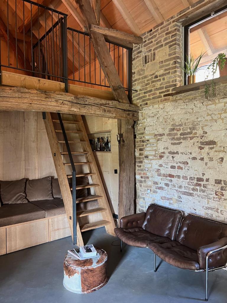Hoeve Appartement aan de rand van Maastricht met natuurzwembad photo 1