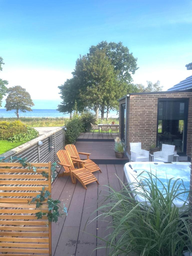 Luksus hus i 1st række, all-incl top komfort med SPA og skov photo 1