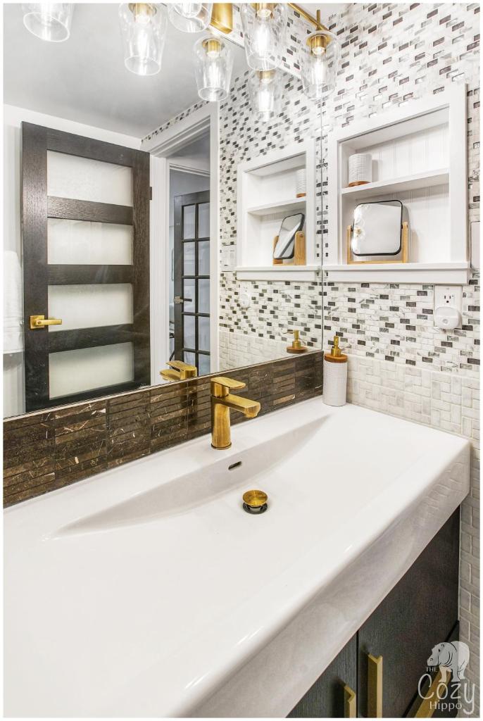 The Lux King Suite photo 1