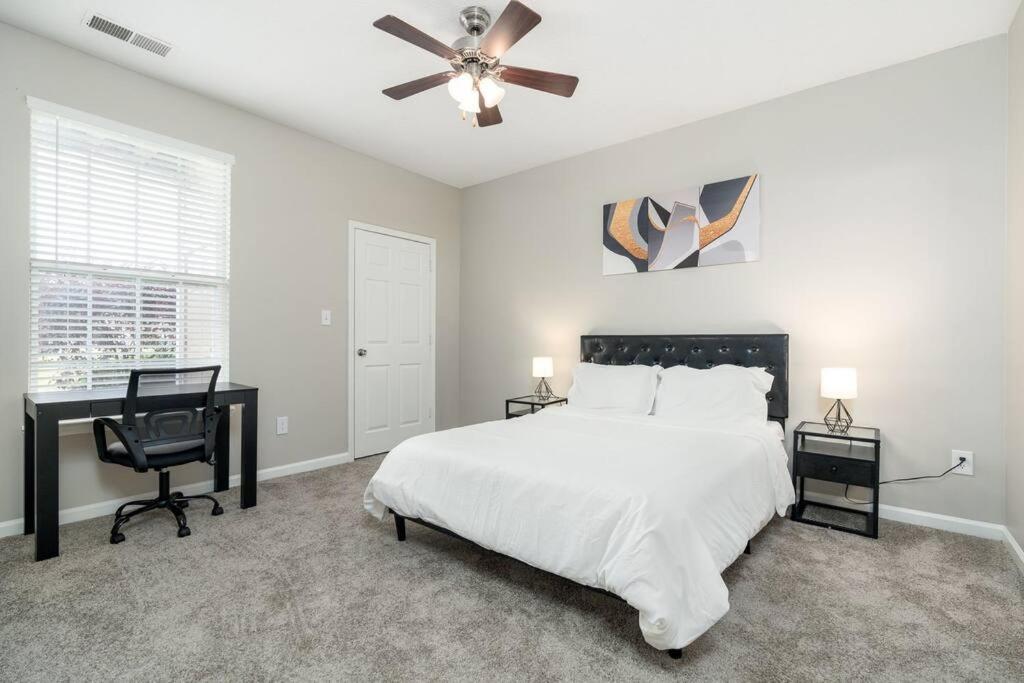 Cozy Private Room Greenwood-Shared image