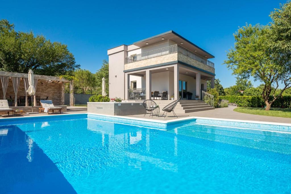 Villa Salvador villa in Dicmo, private pool photo 4
