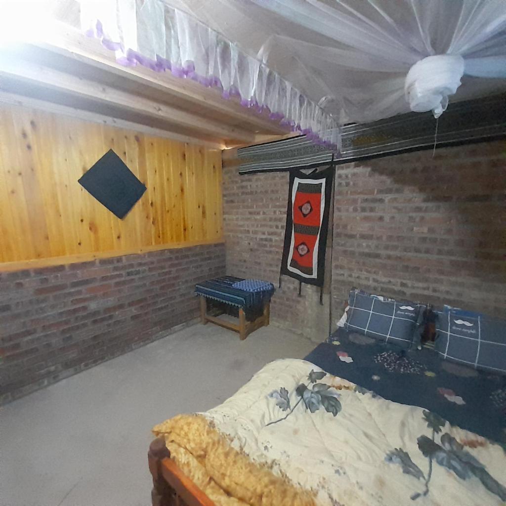 Tee Homestay hmong and trekking