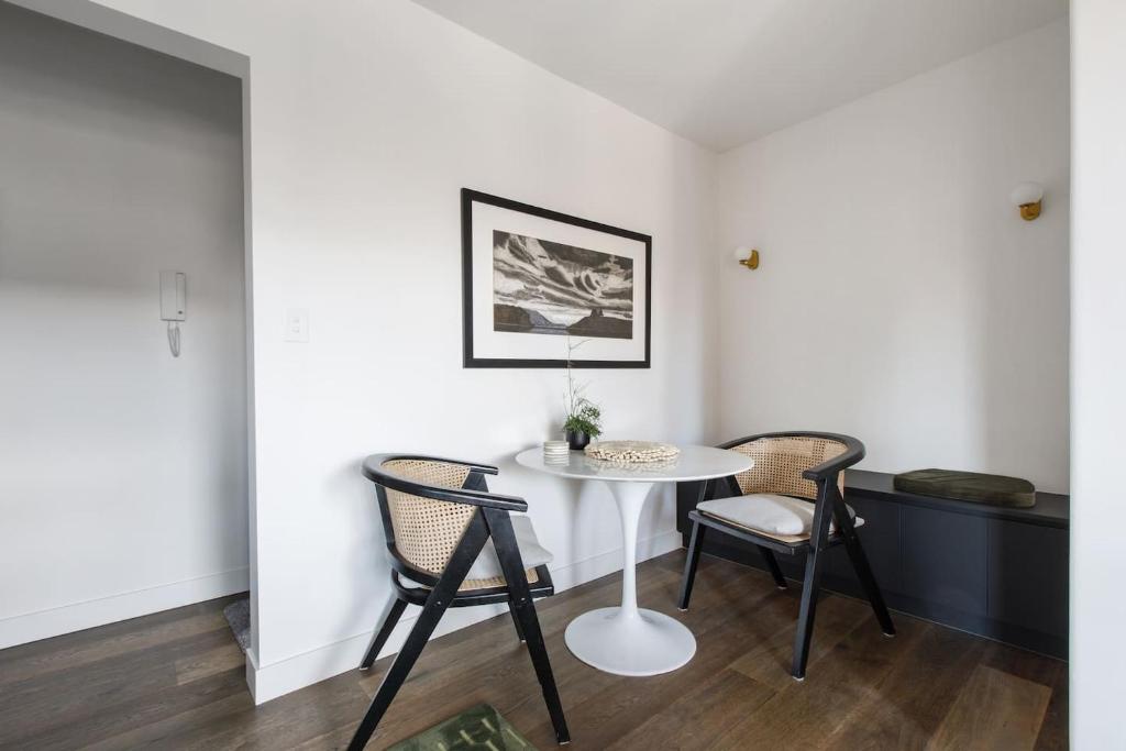 Sage Haven - Laidback St Kilda Beach Living photo 4