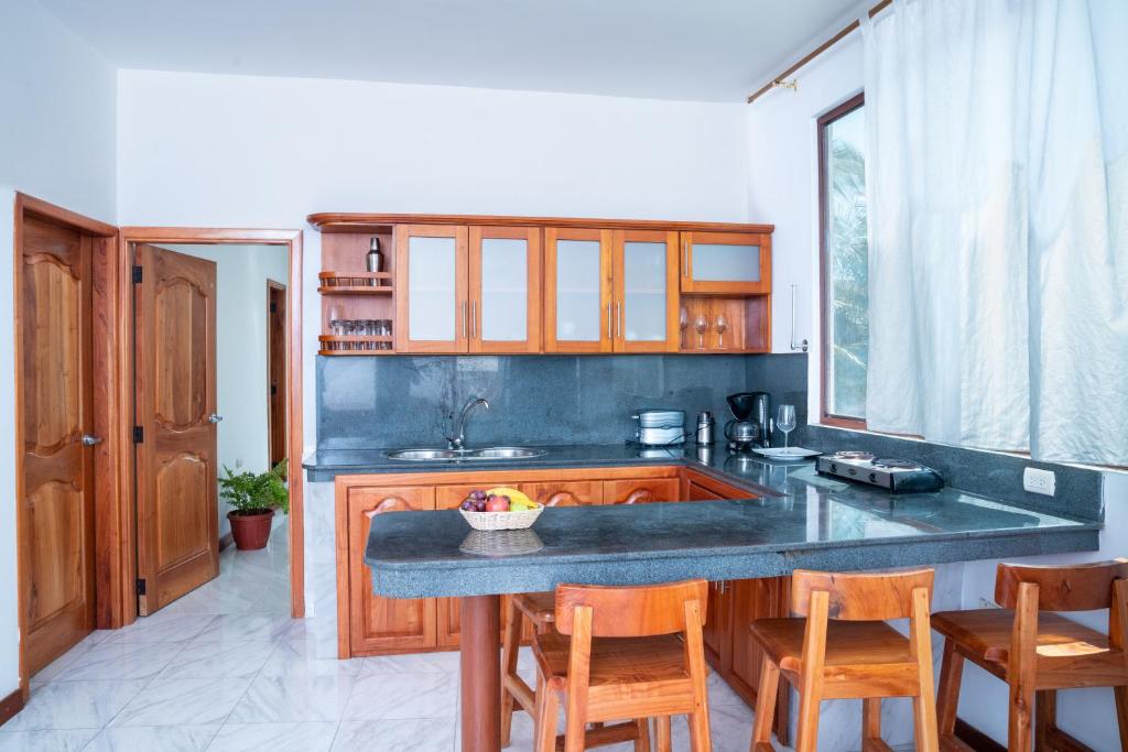EXCLUSIVE CONDO GALAPAGOS & BEYOND 2 photo 1
