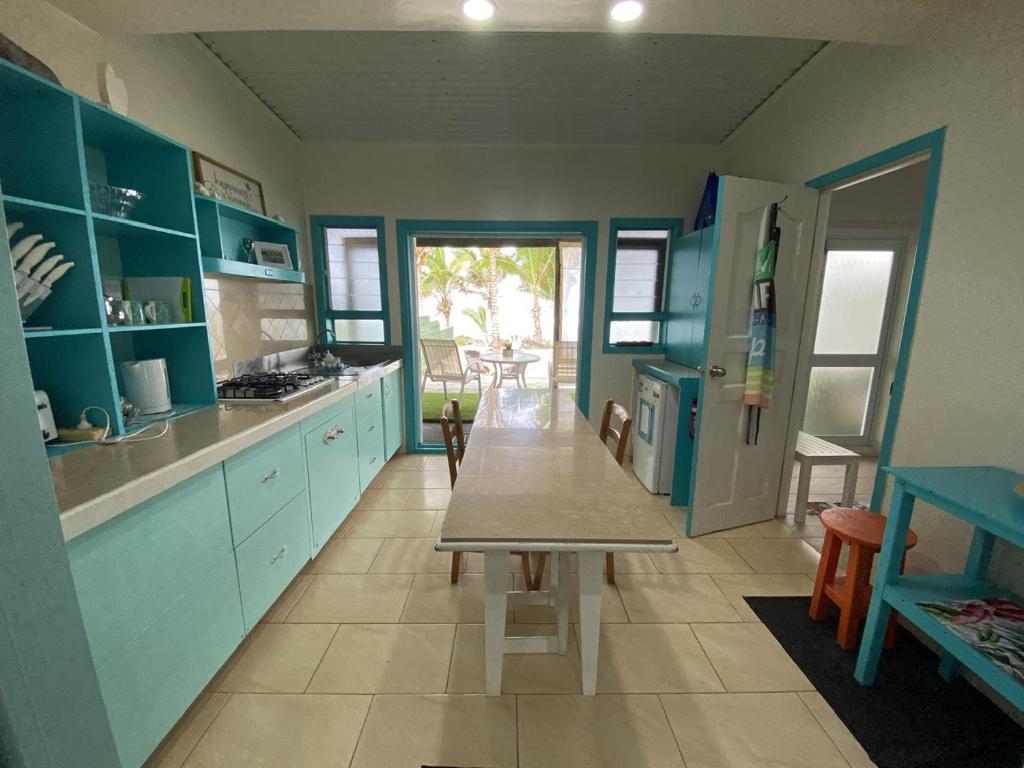 ShineAwayHomes -AC Beachfront RAROTONGA photo 4