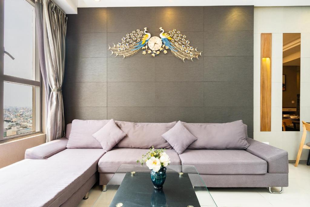 Tresor pool gym free in center 3 br