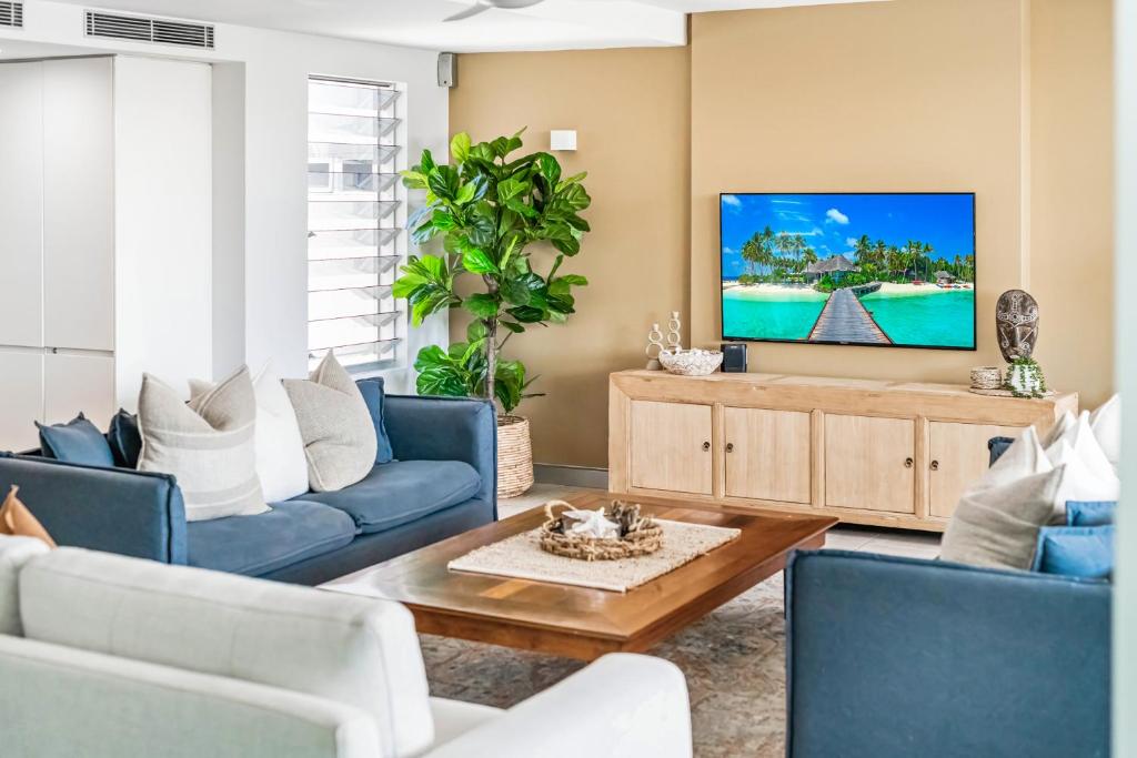 Alex Beach House photo 2