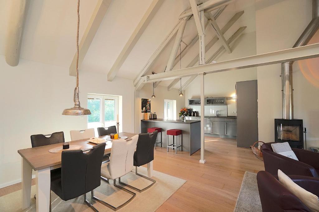 Ferienwohnung Am Apfelbaum - romantische Remise direkt am Golfplatz und der Schlei