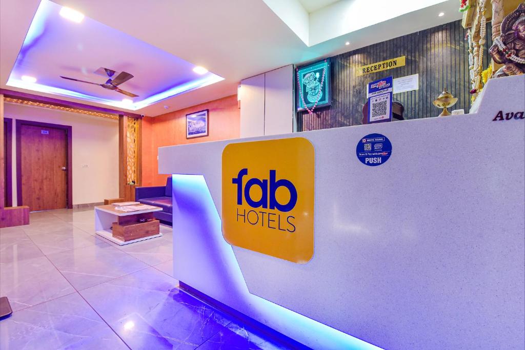 FabHotel Avadh Palace photo 1