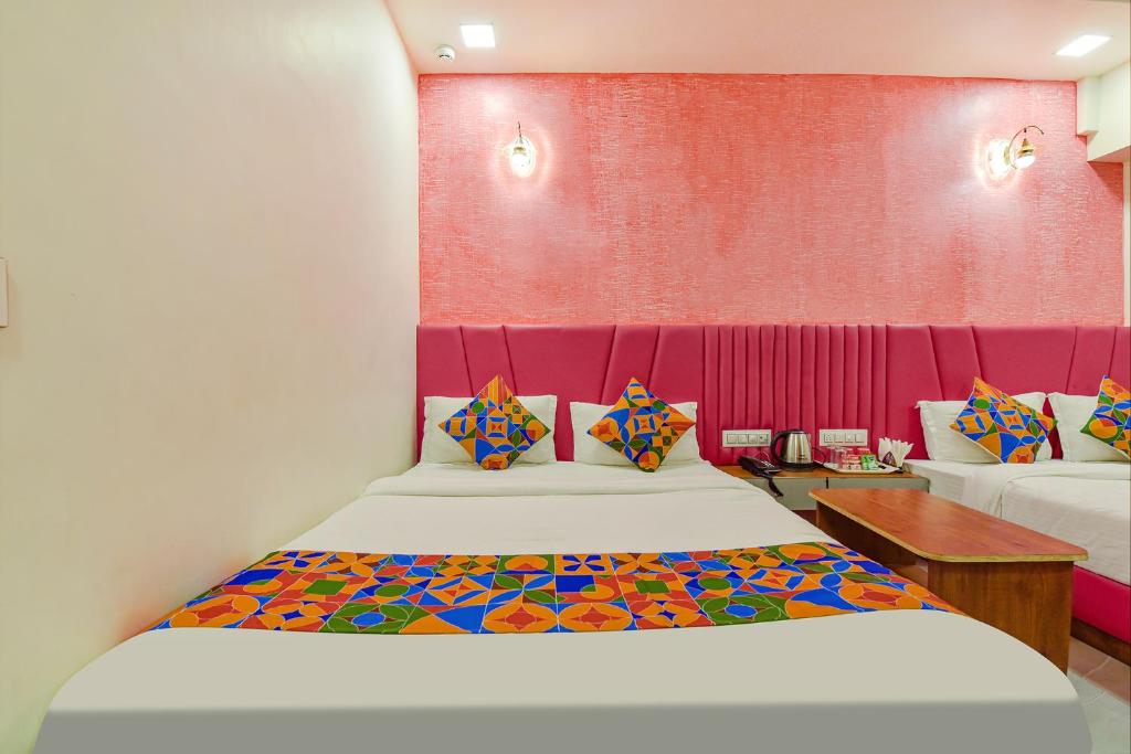 FabHotel Avadh Palace photo 3