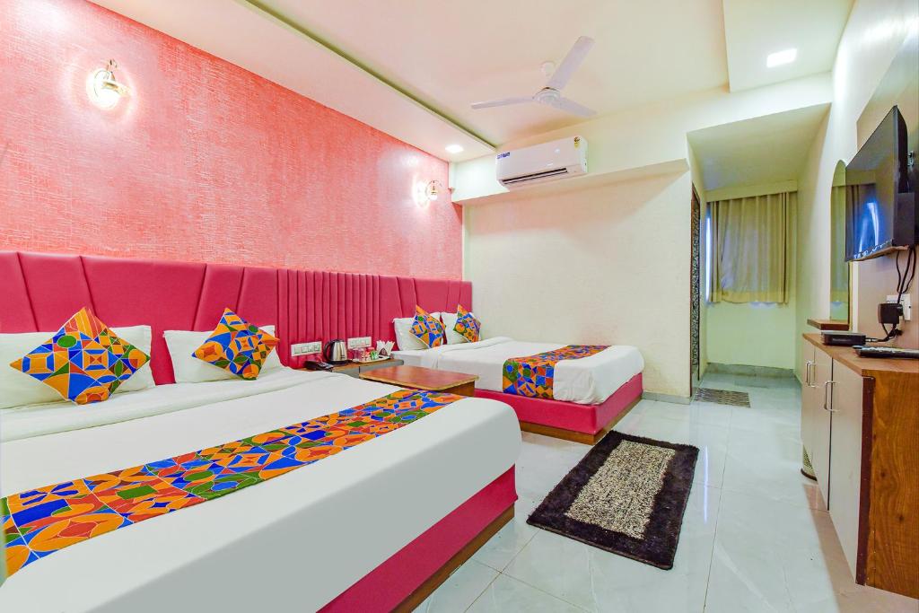 FabHotel Avadh Palace photo 2