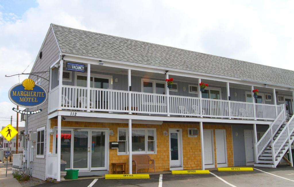 Marguerite Motel image