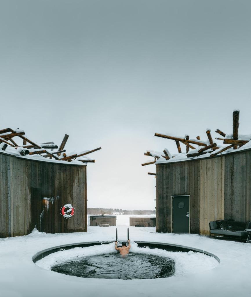 Arctic Bath photo 1