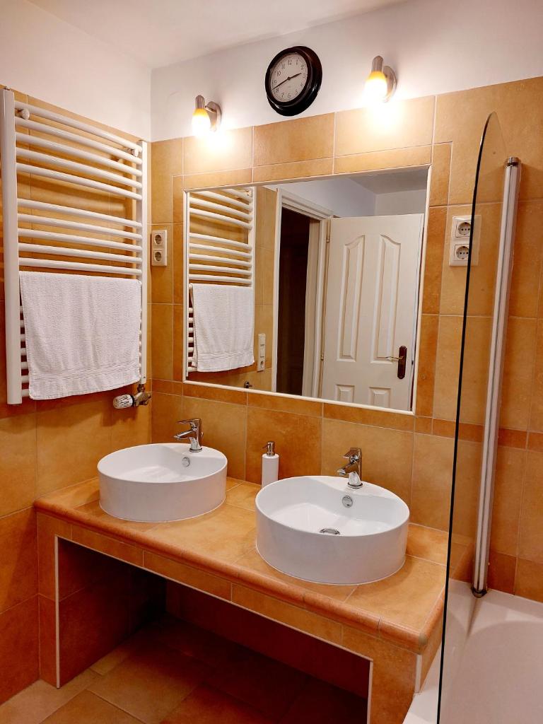 Lexi Jakuzzis Apartman Balatonboglár photo 3