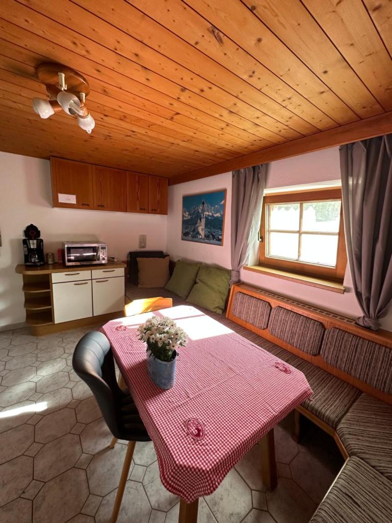 Mountain chalet photo 4