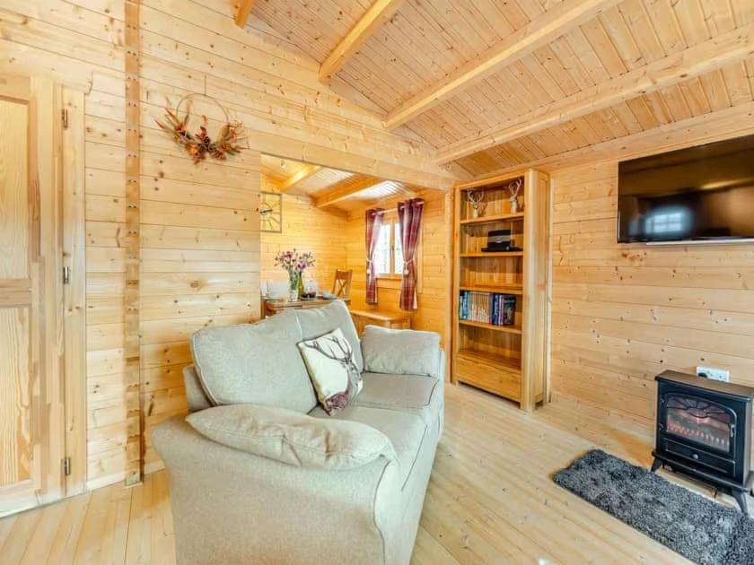 Lochinvar - Clydesdale Log Cabin with Hot Tub photo 3