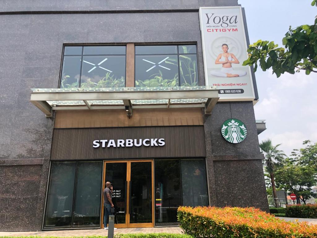 Tresor pool gym free in center 3 br