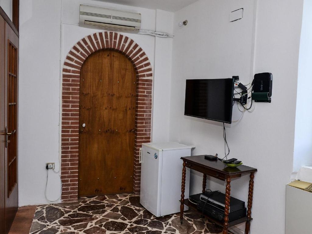 Traditional holiday home in Tortorella with garden photo 4
