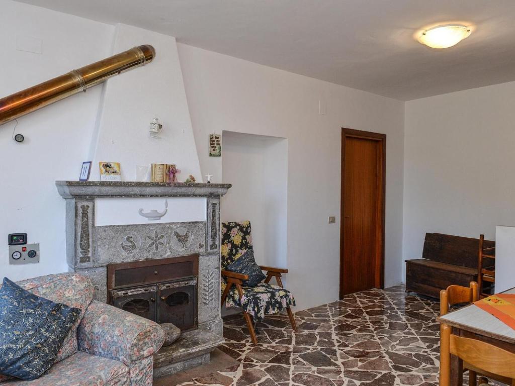 Traditional holiday home in Tortorella with garden