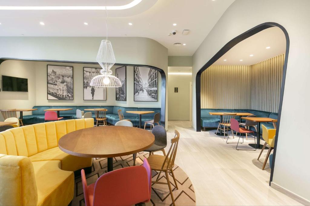 Hampton By Hilton Alcobendas Madrid photo 4