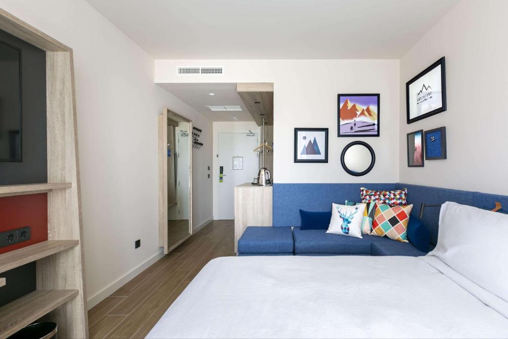 Hampton by Hilton Alcobendas Madrid Room Type - KING ROOM