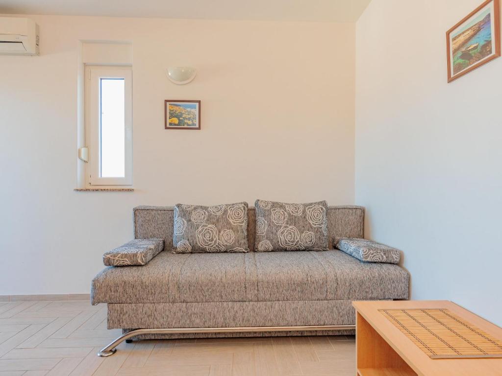 Apartment Mlasina-3 by Interhome photo 1