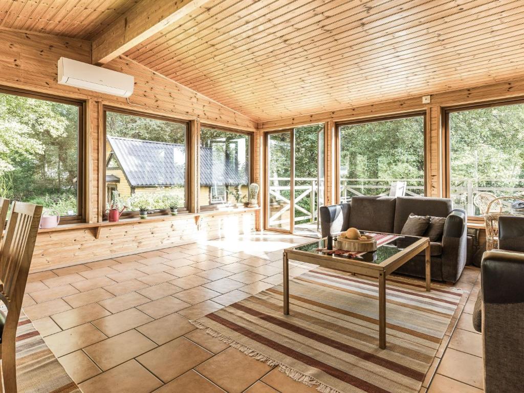 Holiday Home Kjuge Gula Huset - SKO039 photo 2