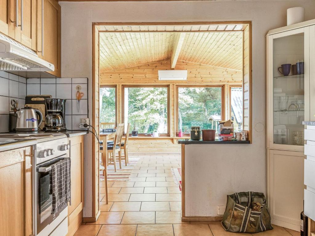 Holiday Home Kjuge Gula Huset - SKO039 photo 3