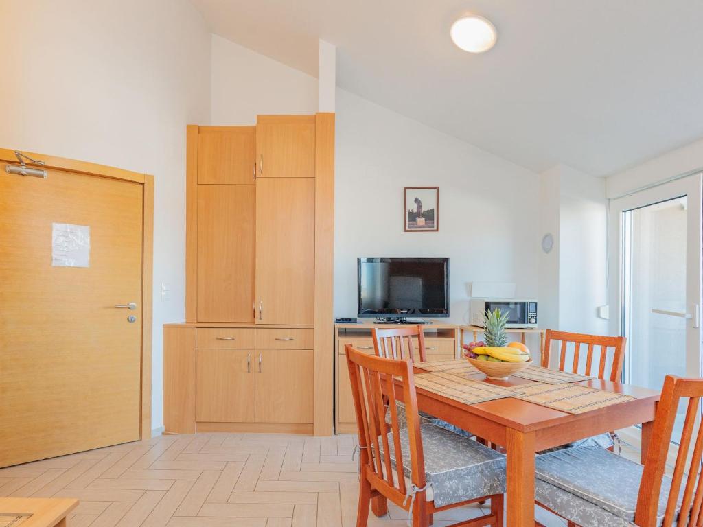 Apartment Mlasina-5 by Interhome photo 4