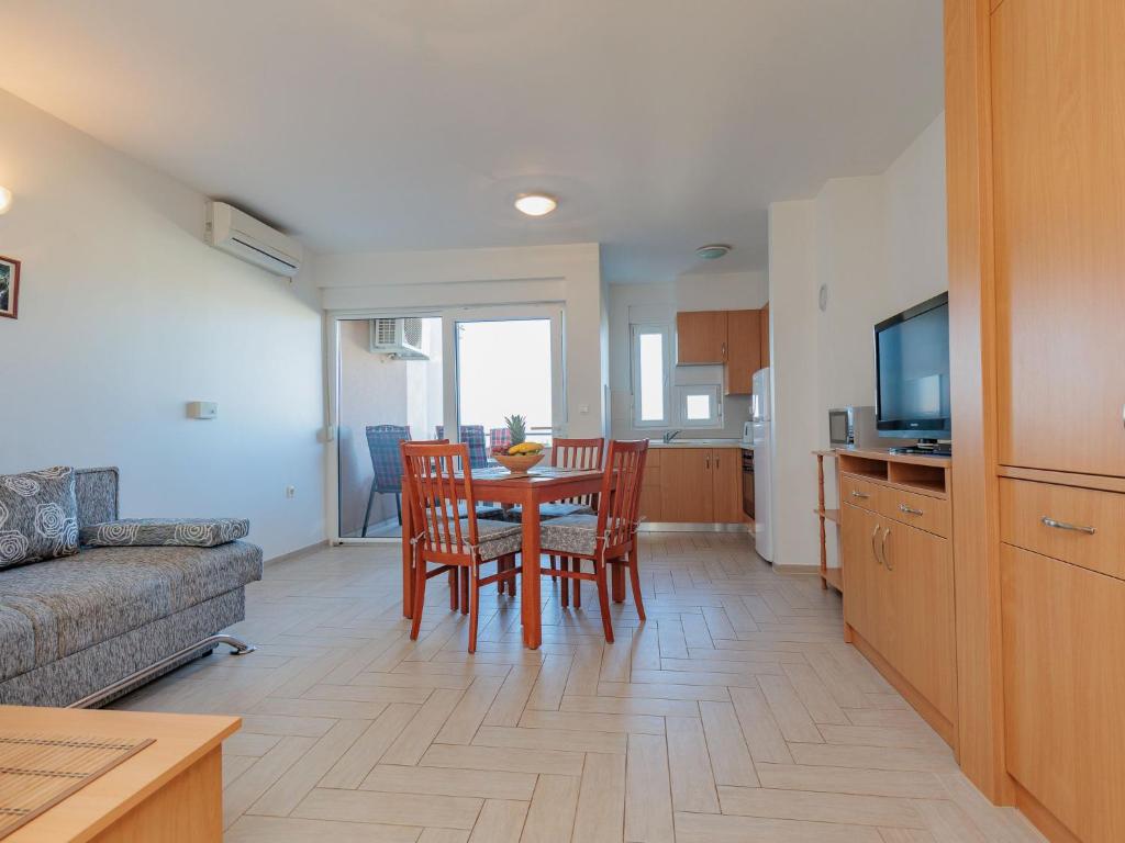 Apartment Mlasina-4 by Interhome photo 2
